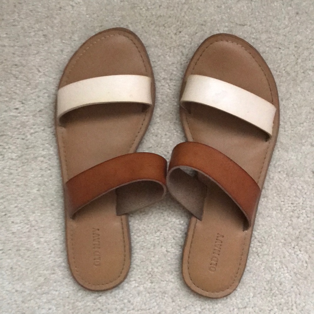 Double strap bone color sandal